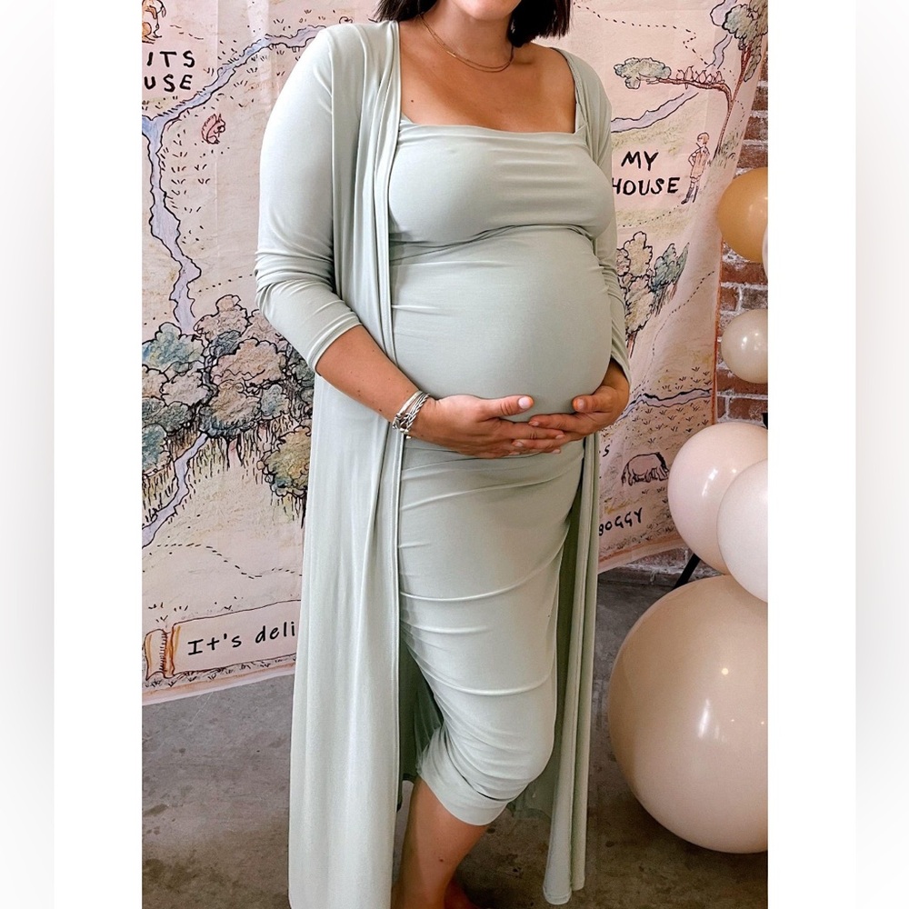 Boohoo sage green maternity set